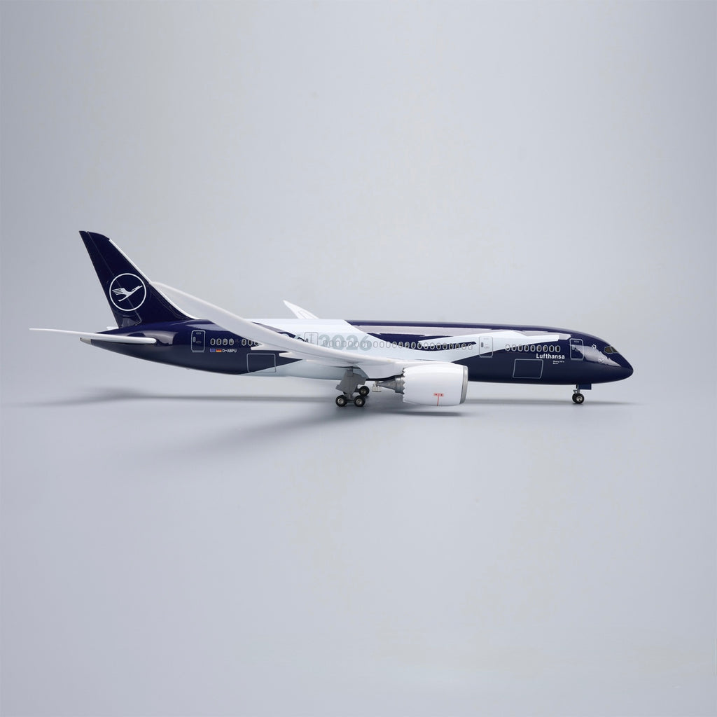Boeing 787-9 Lufthansa 100 Years Commemorative – 1:145 Scale Model