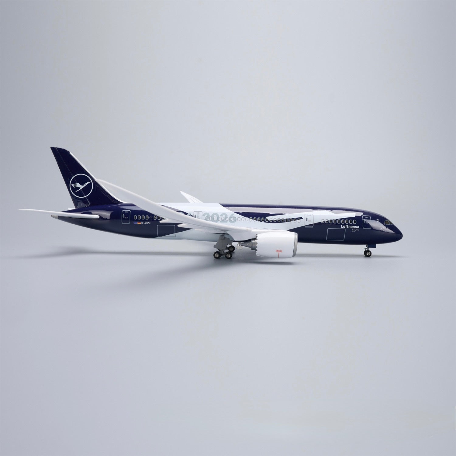 Boeing 787-9 Lufthansa 100 Years Commemorative – 1:145 Scale Model