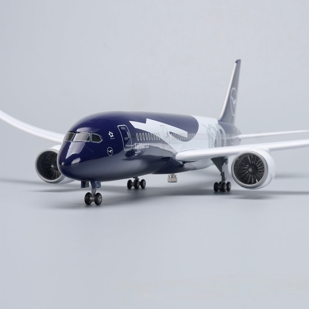 Boeing 787-9 Lufthansa 100 Years Commemorative – 1:145 Scale Model