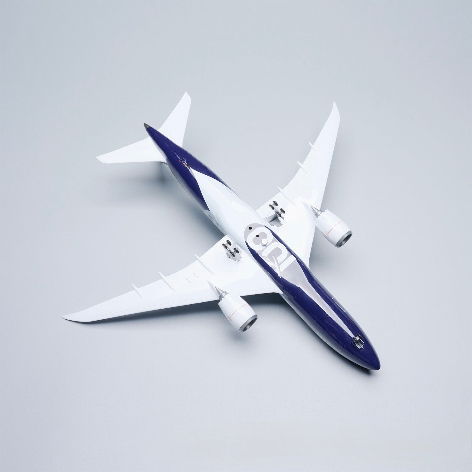 Boeing 787-9 Lufthansa 100 Years Commemorative – 1:145 Scale Model