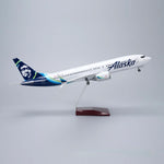 Boeing 737-800 Alaska Airlines 1:85 – 47 cm / 18.5 in – LED Lights - Thumbnail 1