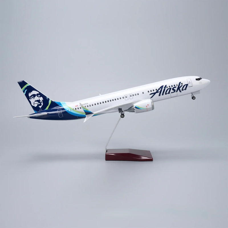 Boeing 737-800 Alaska Airlines 1:85 – 47 cm / 18.5 in – LED Lights - Image 1