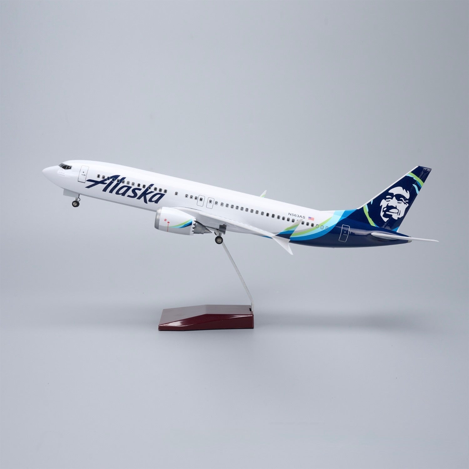 Boeing 737-800 Alaska Airlines 1:85 – 47 cm / 18.5 in – LED Lights