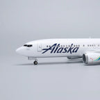 Boeing 737-800 Alaska Airlines 1:85 – 47 cm / 18.5 in – LED Lights