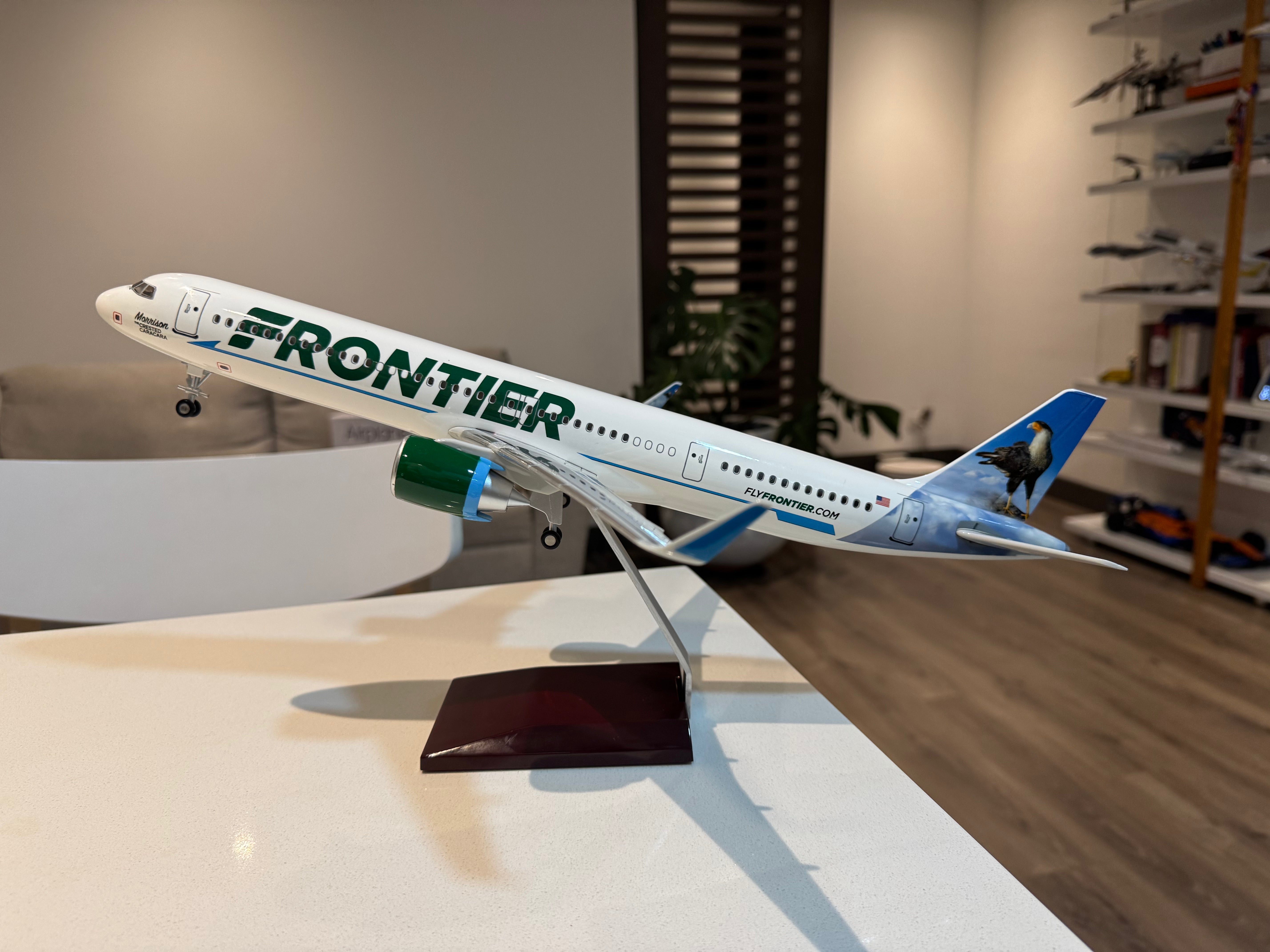 Frontier Airlines A321neo "Morrison" 1:100 – 44 cm / 17.3 in – Limited Pre-Sale Edition - Gallery 8