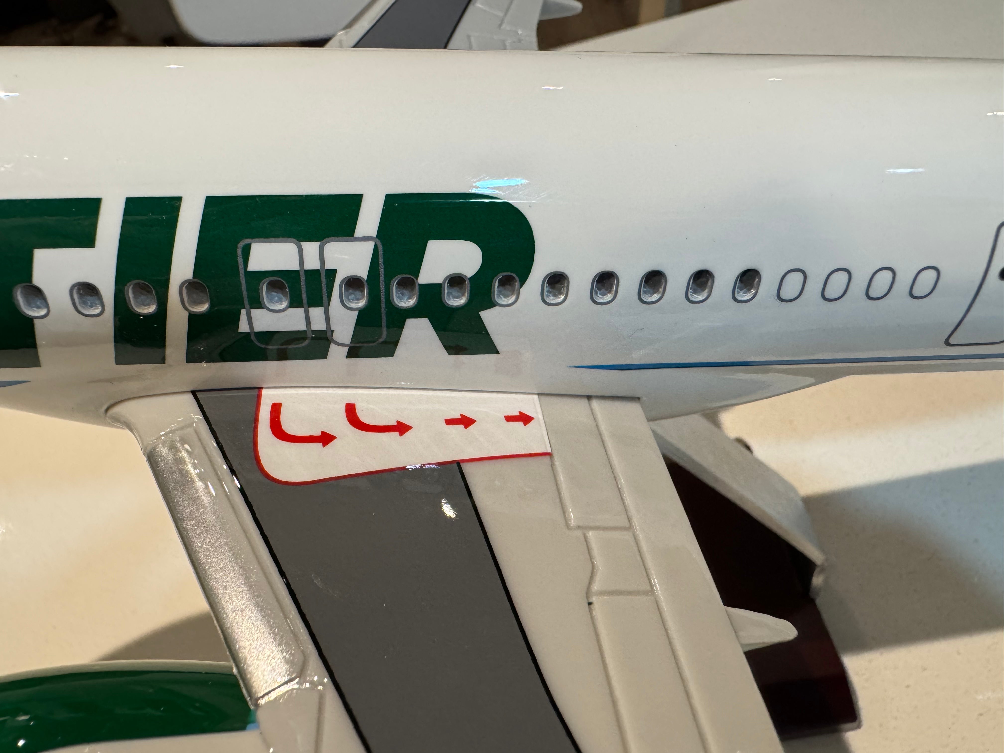 Frontier Airlines A321neo "Morrison" 1:100 – 44 cm / 17.3 in – Limited Pre-Sale Edition - Gallery 12
