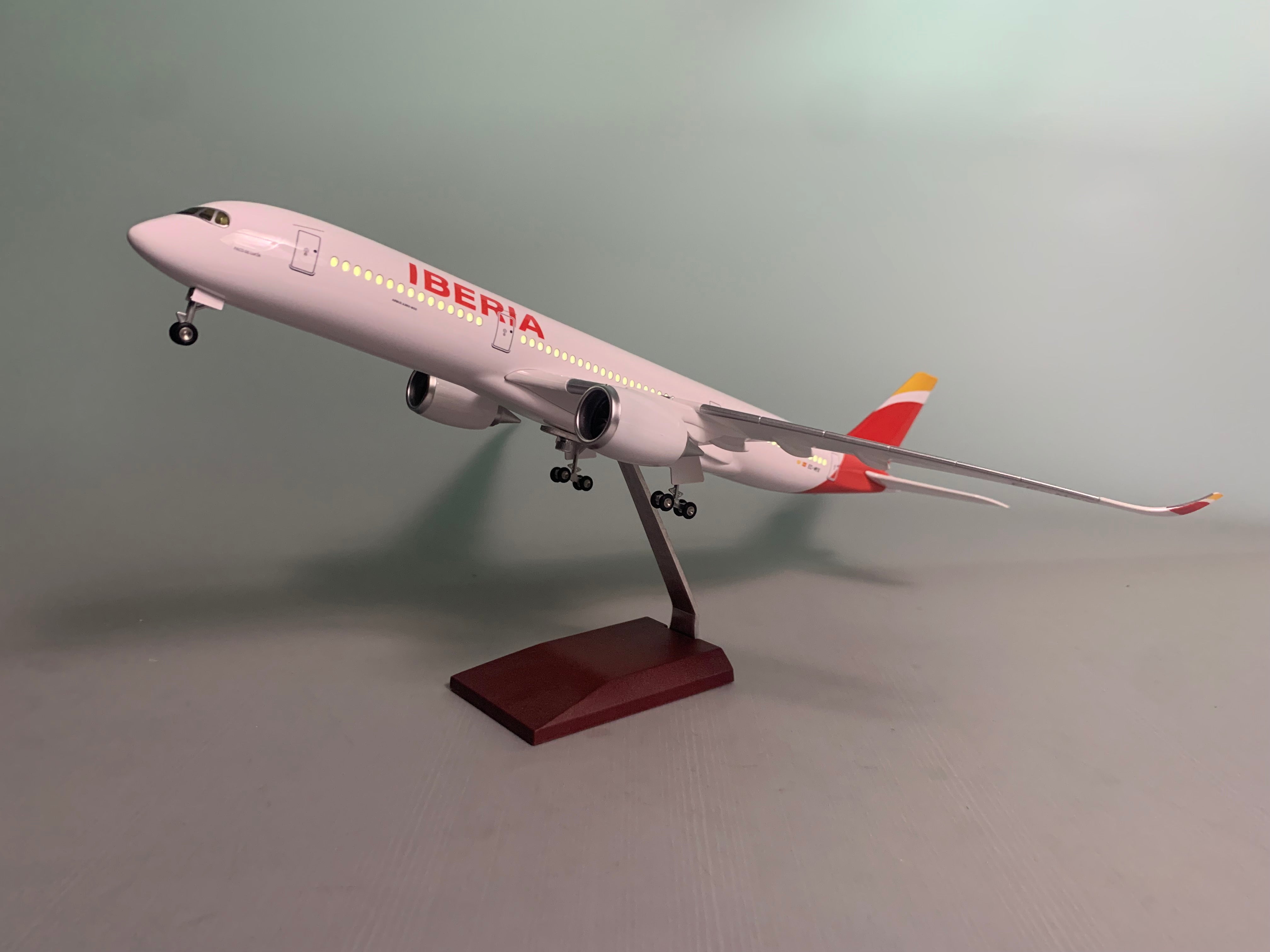 A350 IBERIA- Scale 1/142 - 47CM - 18,5 in - Airplane Model