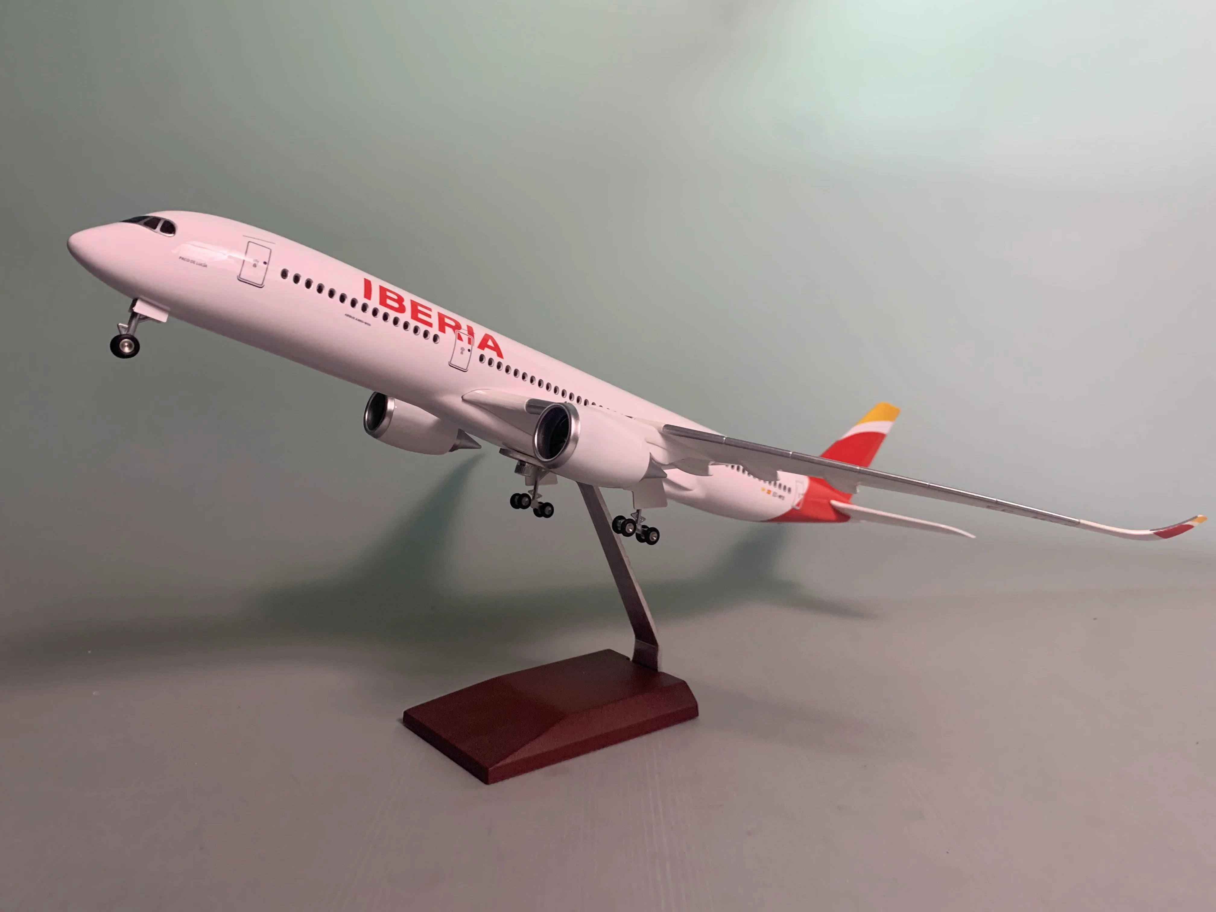 A350 IBERIA- Scale 1/142 - 47CM - 18,5 in - Airplane Model - Gallery 2