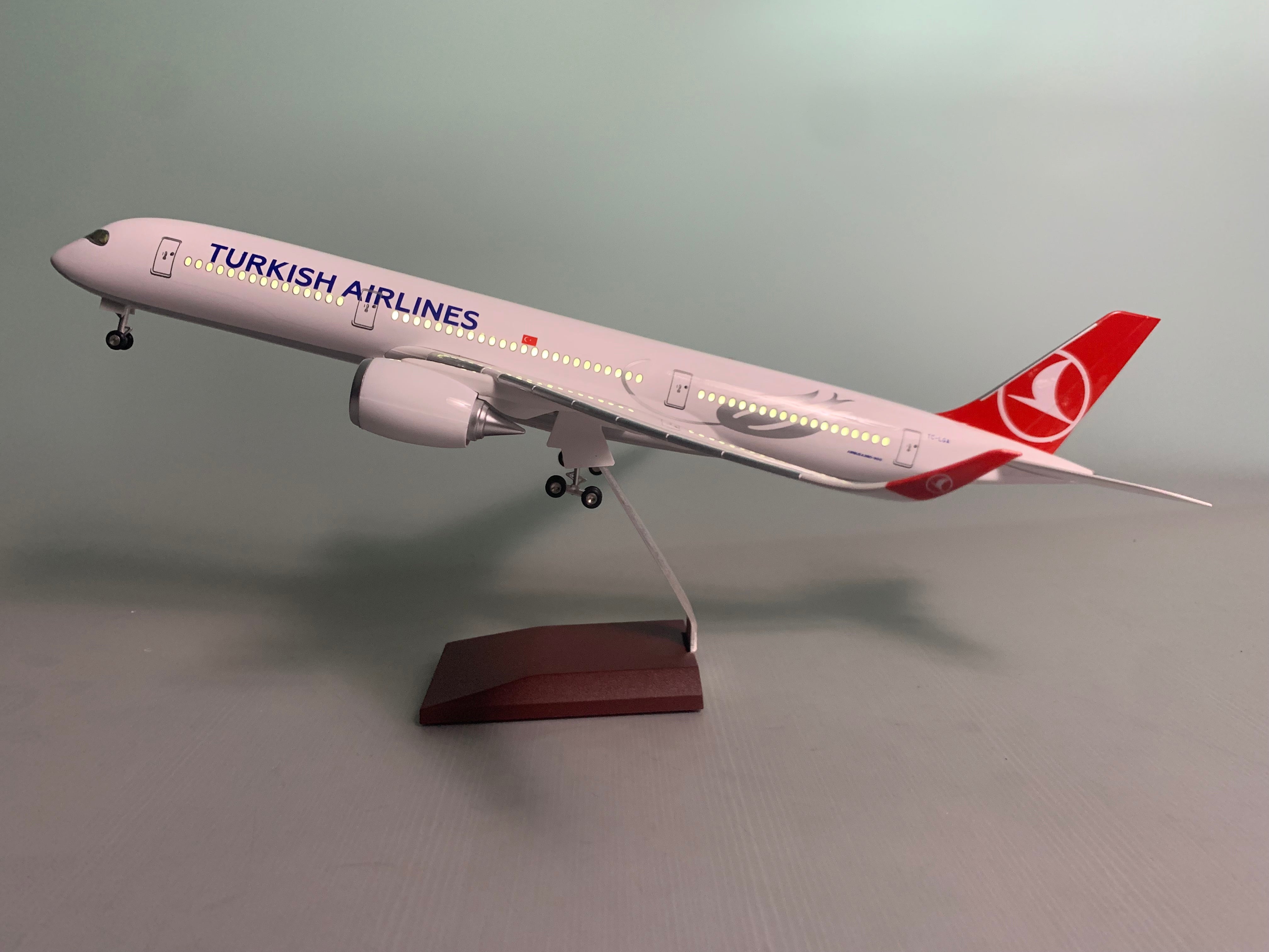 A350 Turkish- Scale 1/142 - 47CM - 18,5 in - Airplane Model