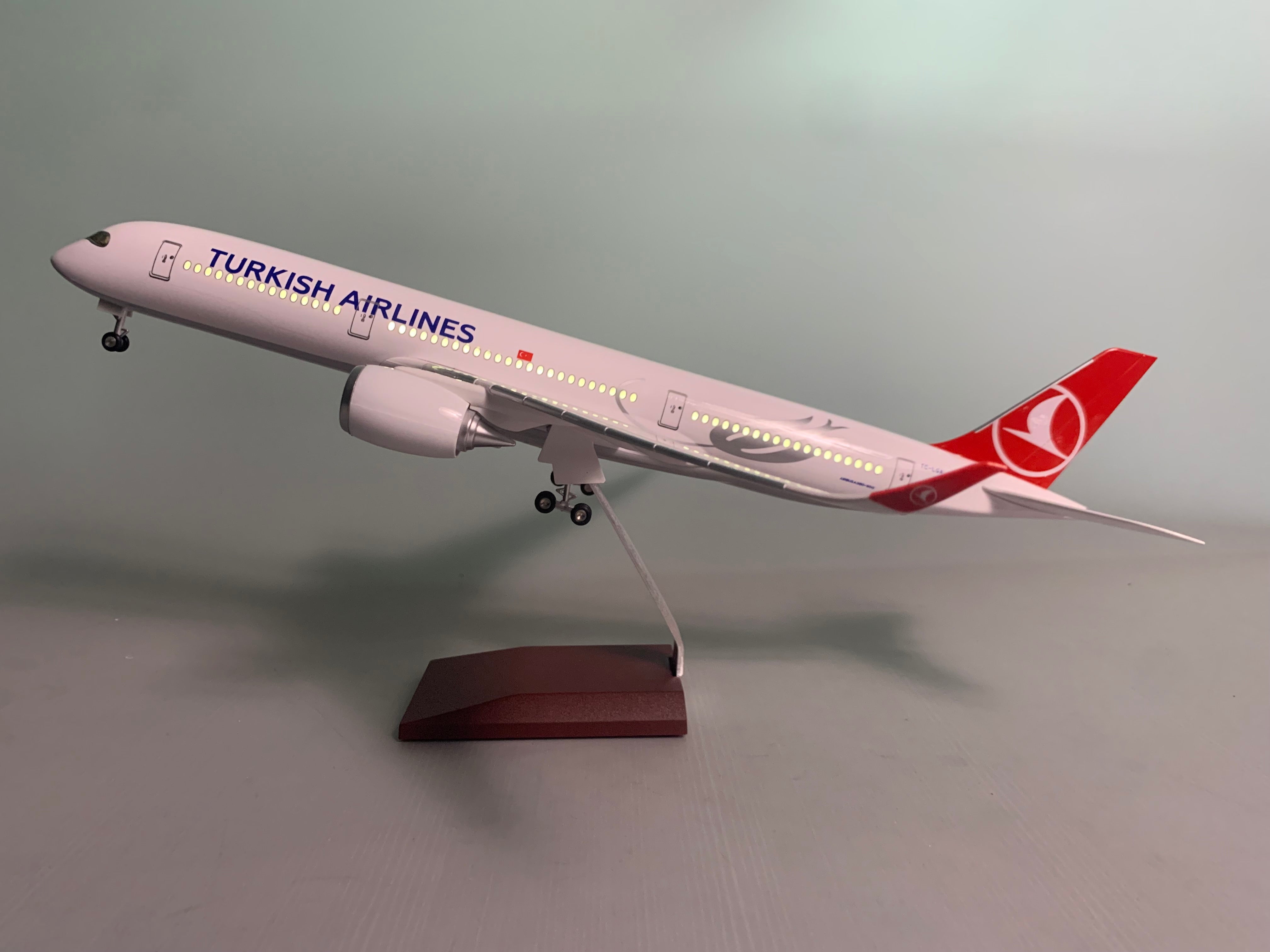 A350 Turkish- Scale 1/142 - 47CM - 18,5 in - Airplane Model