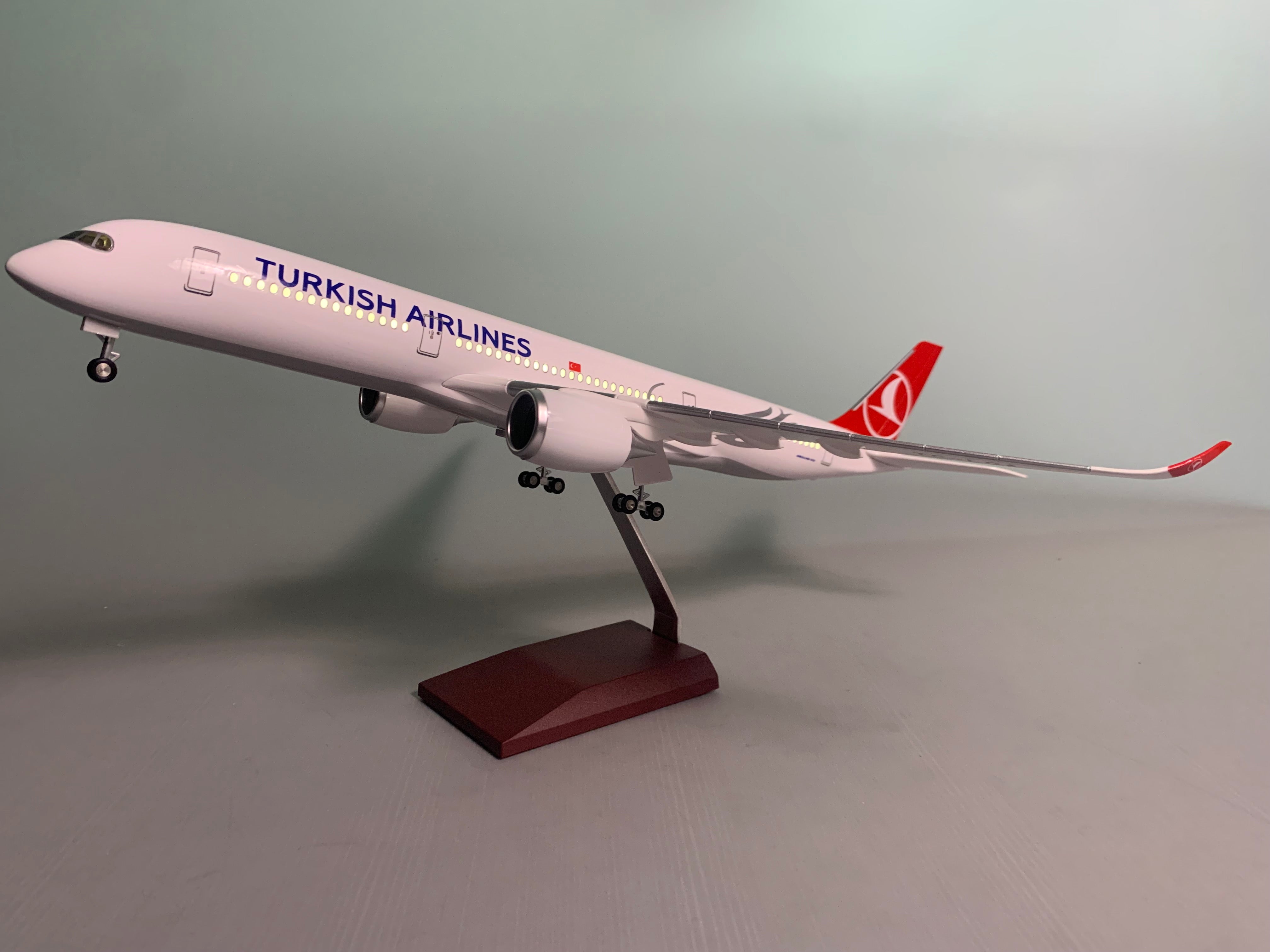 A350 Turkish- Scale 1/142 - 47CM - 18,5 in - Airplane Model