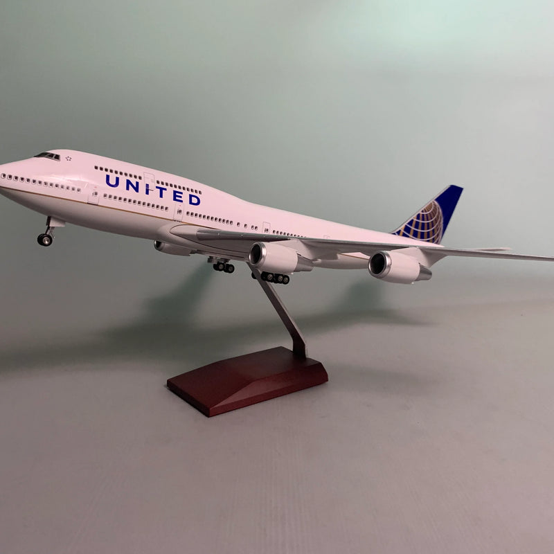 B747-400 United Airlines - Scale  1/150 - 47cm - 18.5 in - Airplane Model - Image 4