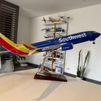 Boeing 737 MAX 8 Southwest 1:80 – 47 cm / 18,5 pulgadas – Luces LED (PRE-ORDEN) 