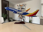 Boeing 737 MAX 8 Southwest 1:80 – 47 cm / 18,5 pulgadas – Luces LED (PRE-ORDEN) 