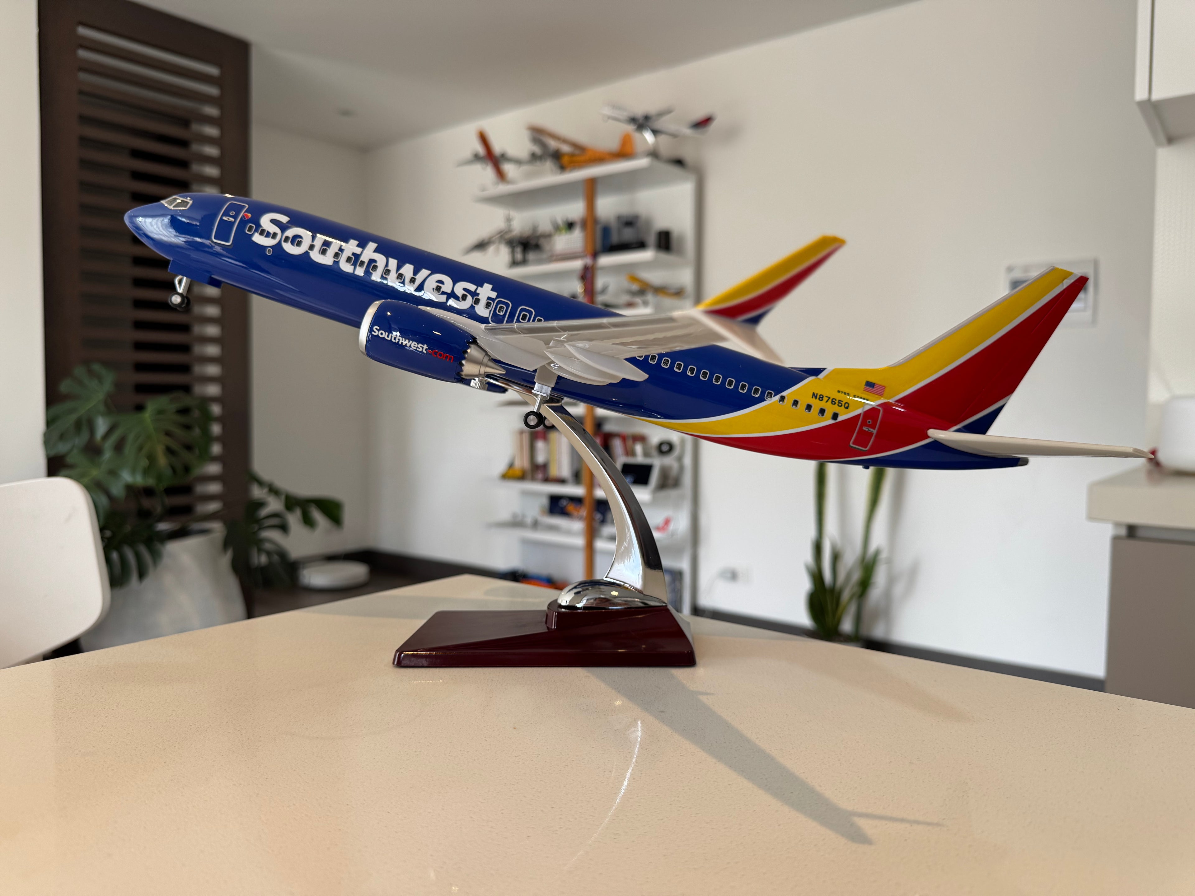Boeing 737 MAX 8 Southwest 1:80 – 47 cm / 18.5 in – LED Lights (PRE ORDER)
