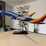 Boeing 737 MAX 8 Southwest 1:80 – 47 cm / 18.5 in – LED Lights (PRE ORDER) - Thumbnail 4