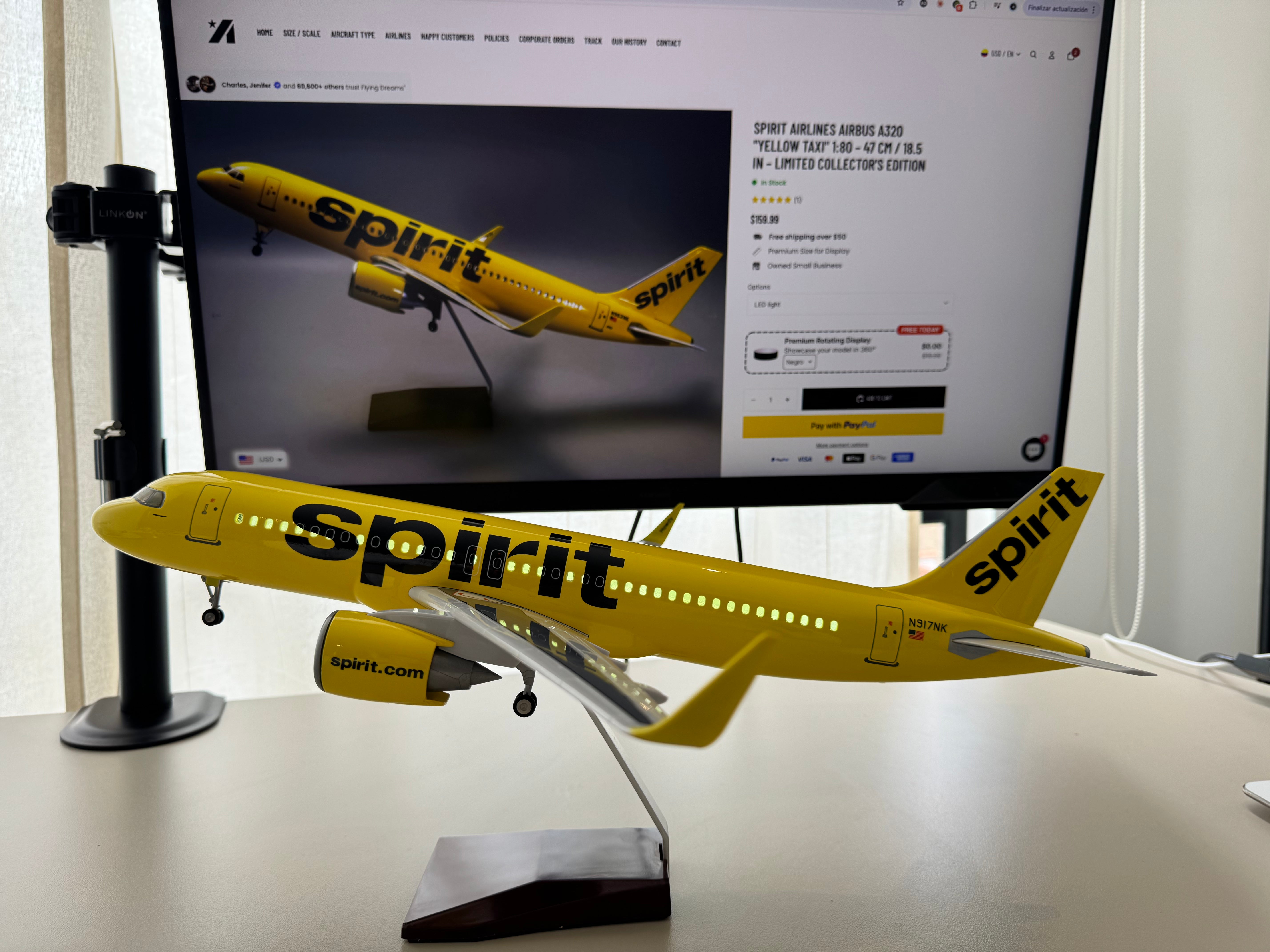 Spirit Airlines Airbus A320 "Yellow Taxi" 1:80 – 47 cm / 18.5 in – Limited Collector's Edition - Gallery 5