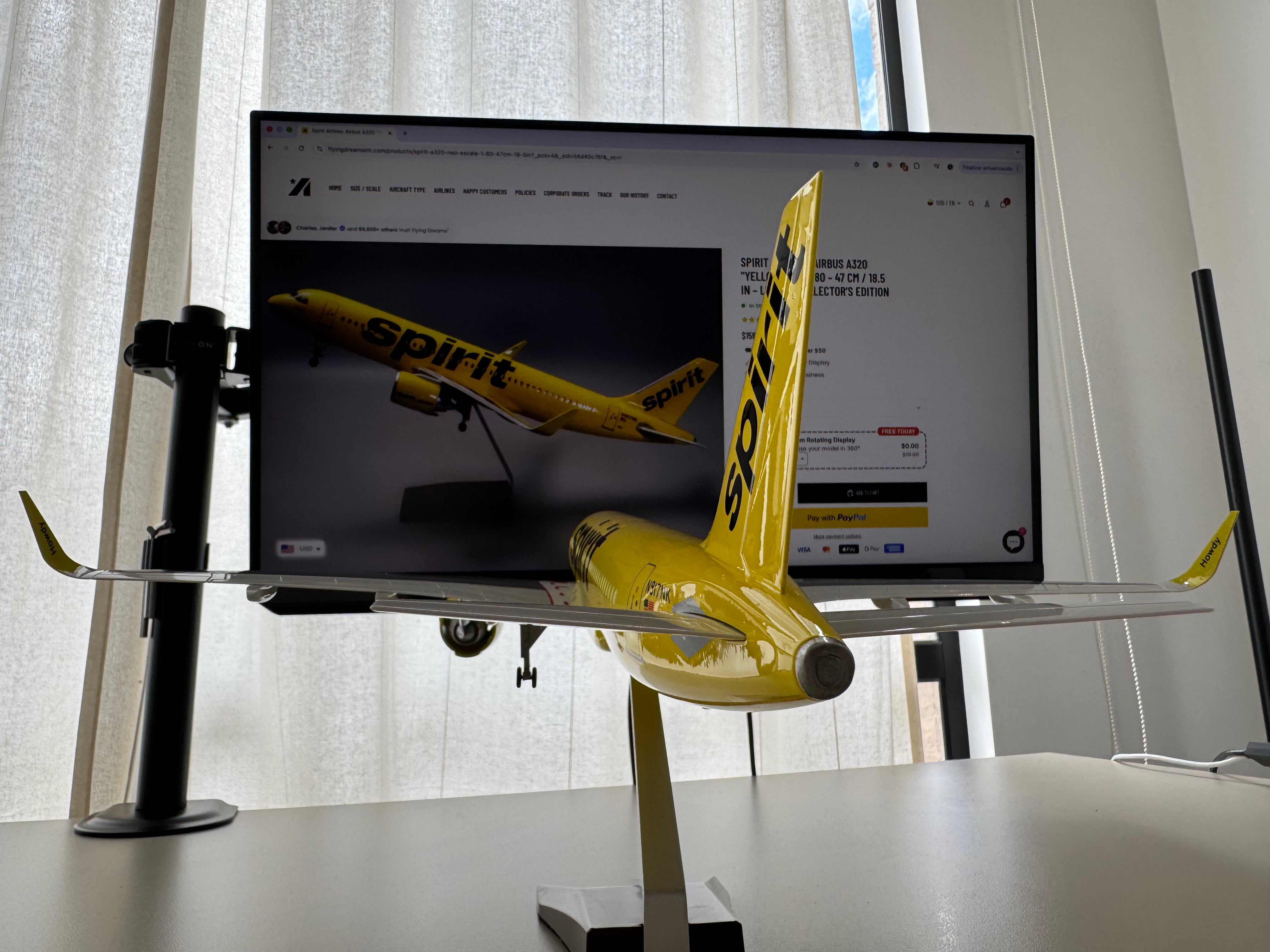 Spirit Airlines Airbus A320 "Yellow Taxi" 1:80 – 47 cm / 18.5 in – Limited Collector's Edition - Gallery 11