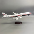 Air Force One Boeing 747-8 (VC-25B) 1:150 Scale Model Airplane – New Presidential Livery (47cm / 18.5")