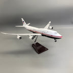 Air Force One Boeing 747-8 (VC-25B) 1:150 Scale Model Airplane – New Presidential Livery (47cm / 18.5")