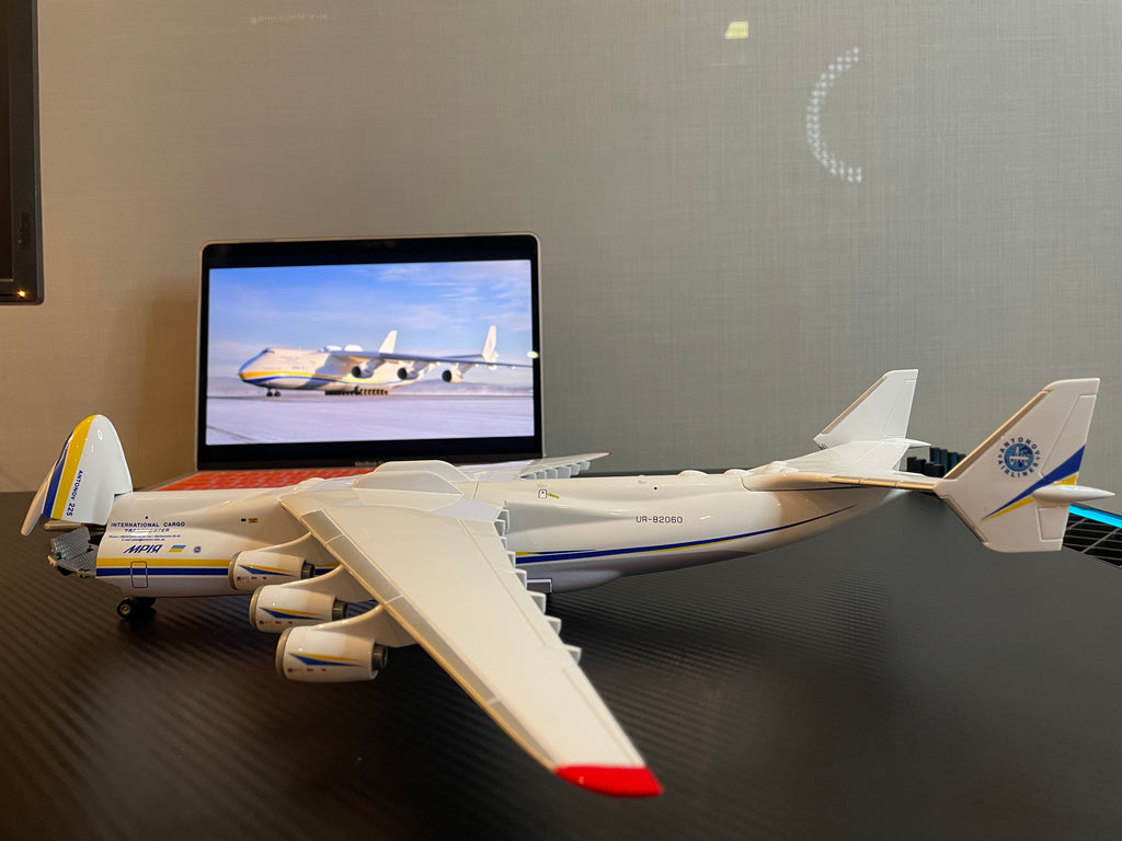مقتنيات أنتونوف AN-225 مريا - 16.5 بوصة - 42 سم - نموذج عرض فاخر