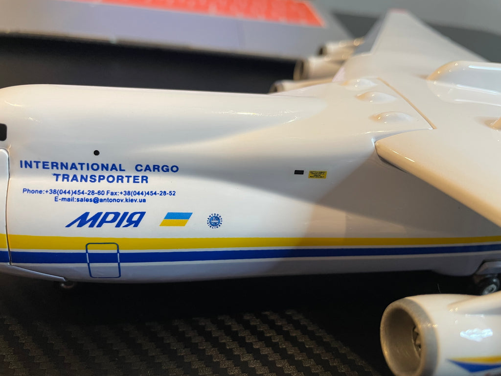 مقتنيات أنتونوف AN-225 مريا - 16.5 بوصة - 42 سم - نموذج عرض فاخر