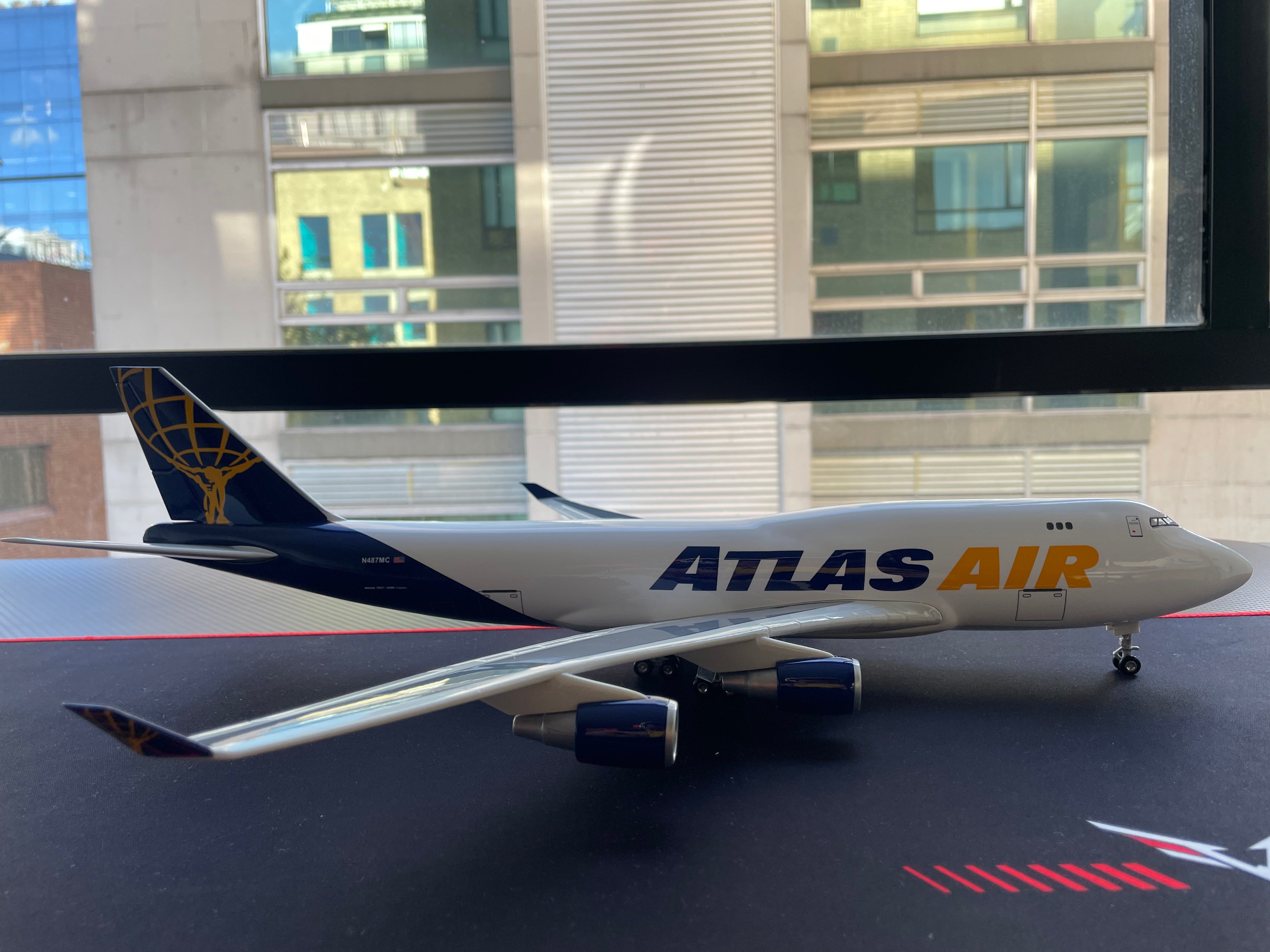 Boeing 747-400 Atlas Air | Escala 1:157 | 47 cm / 18,5"