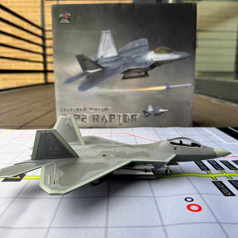 F-22 Raptor Caza Sigiloso 1:72 – Aleación Fundida a Presión de Precisión – 25.9 cm - Image 8