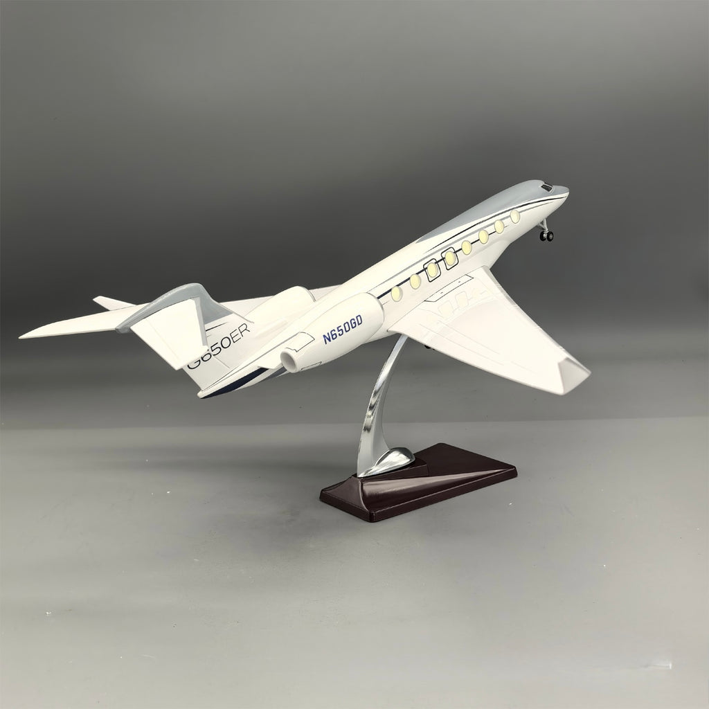 Gulfstream G650ER – Scale 1:50 –  17.7 in - 45 cm – Resin – Premium Display Stand