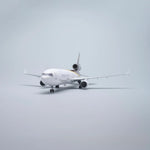 UPS MD-11 McDonnell Douglas – Escala 1:130 – 47 cm/18,5 pulgadas – Resina ABS – SIN luces LED  - Thumbnail 3