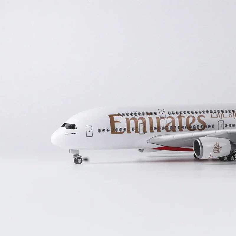 Airbus A380 New Emirates 1:160 – 47 cm / 18.5 in – LED Lights - Gallery 7