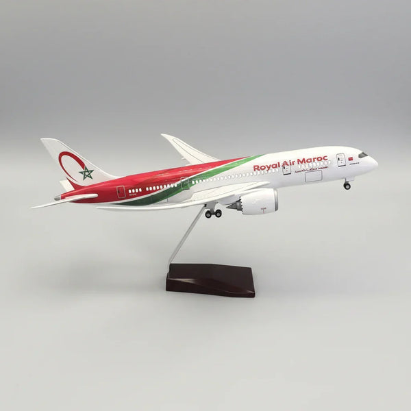 Royal Air Maroc Boeing 787-8 Dreamliner 1:130 – 43 cm / 16.9 in – LED Lights