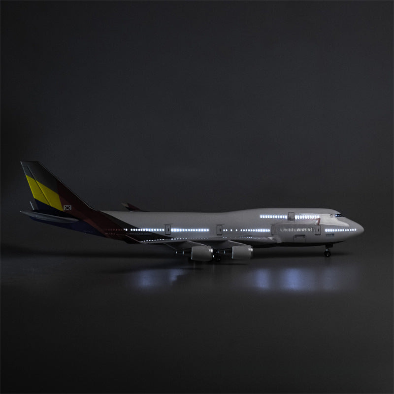 B747 Asiana Airlines - Escala 1/157 - L: 47 cm