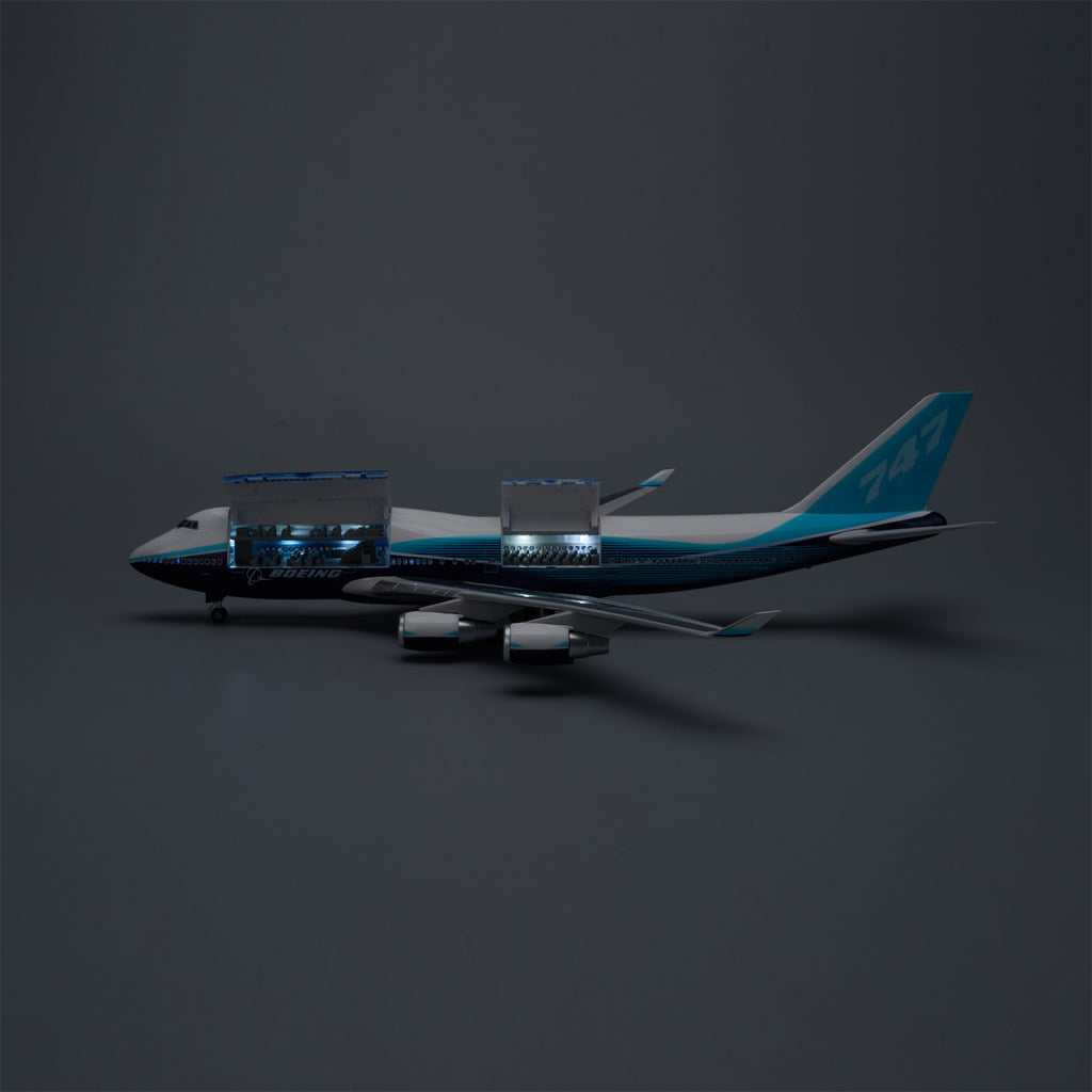 Prototype Boeing 747-400 1:150 – 47 cm / 18.5 in – Opening Cabin Hatches