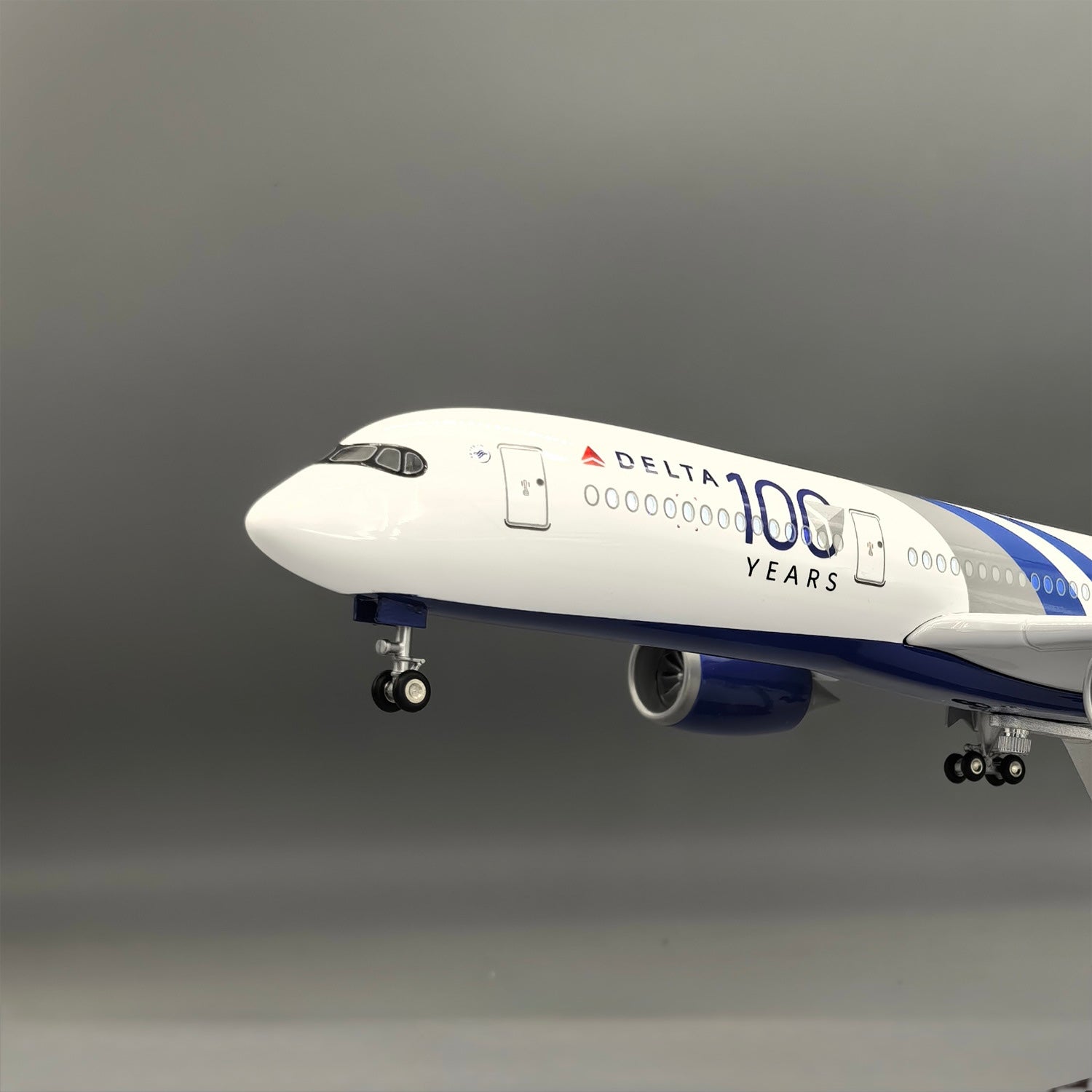 Delta Airlines 100 YEARS Commemorative Model A350 Delta Airlines - Scale 1/142 - 47CM - 18,5 in