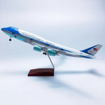 Boeing 747 Air Force One 1:150 – 47 cm / 18.5 in – LED Lights - Thumbnail 7