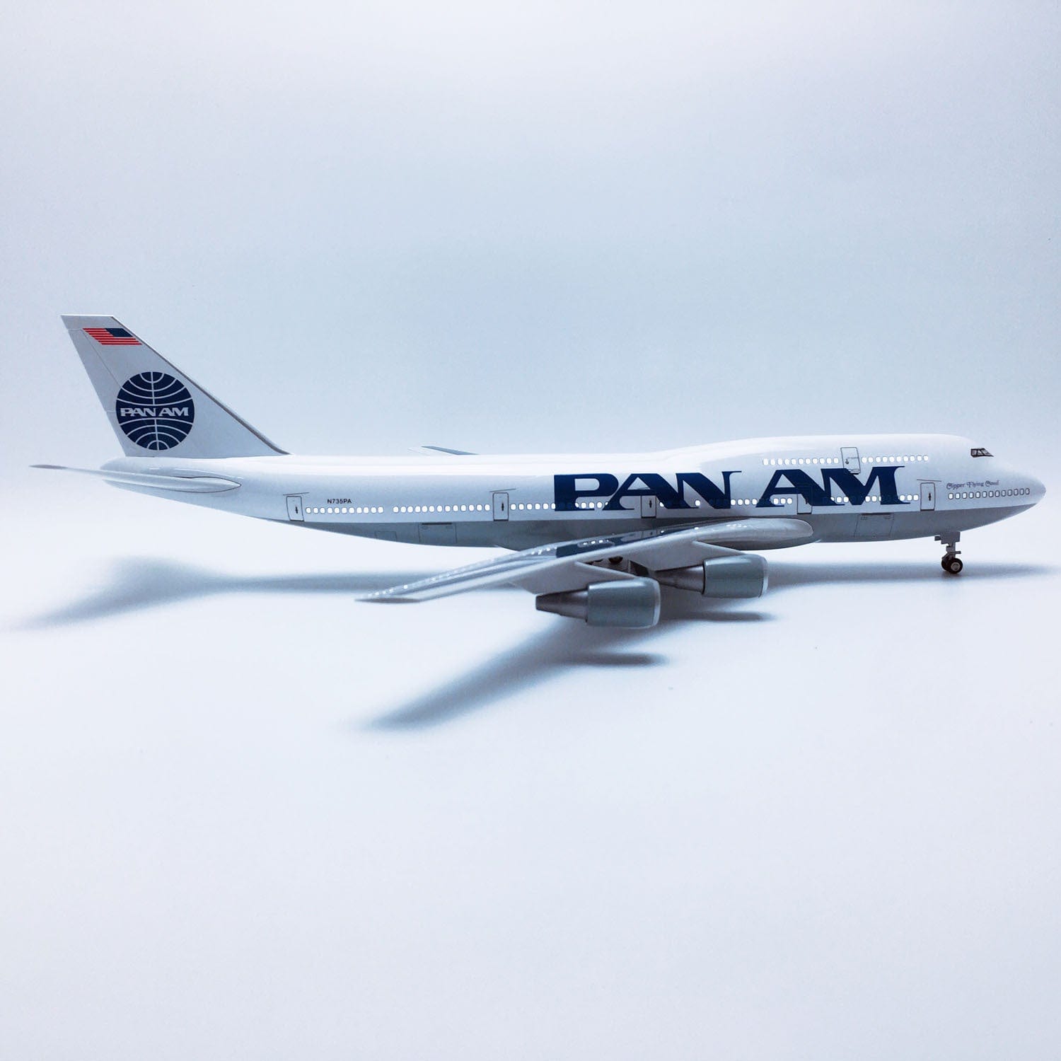 B747 PAN AM - Scale 1/150 - 47cm - 18.5 in - Airplane Model