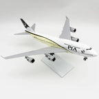 Boeing 747 Pakistan International Airlines (PIA) – Scale 1:150 – 30 cm (11.8 in) – Resin – Classic Livery