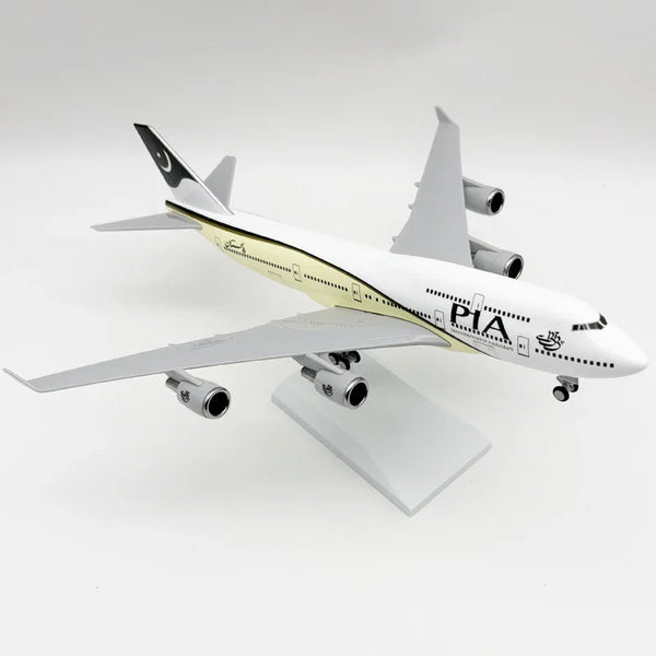 Boeing 747 Pakistan International Airlines (PIA) – Scale 1:150 – 30 cm (11.8 in) – Resin – Classic Livery - Secondary