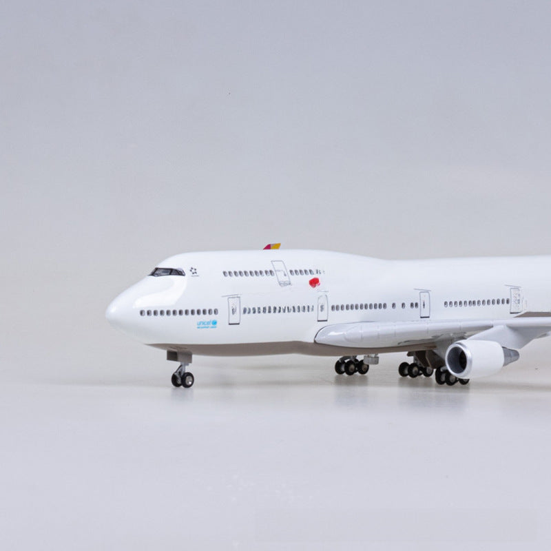 B747 Asiana Airlines - Escala 1/157 - L: 47 cm