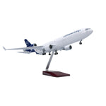 MD-11 Lufthansa Cargo 1:130 – 47 cm / 18.5 in - Thumbnail 4