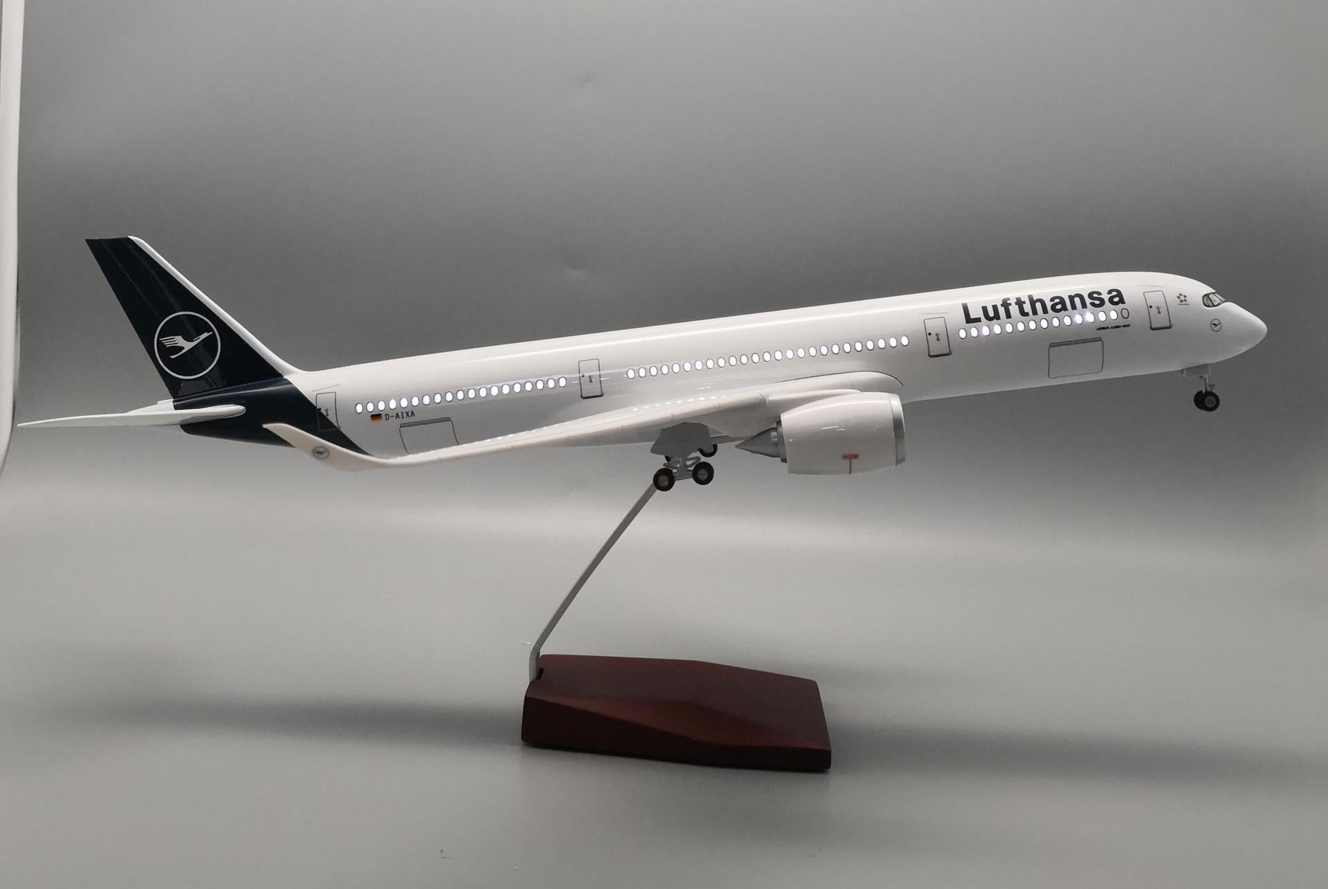 A350 Lufthansa - Scale 1/142 - 47CM - 18,5 in - Airplane Model