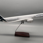 A350 Lufthansa - Scale 1/142 - 47CM - 18,5 in - Airplane Model - Thumbnail 6