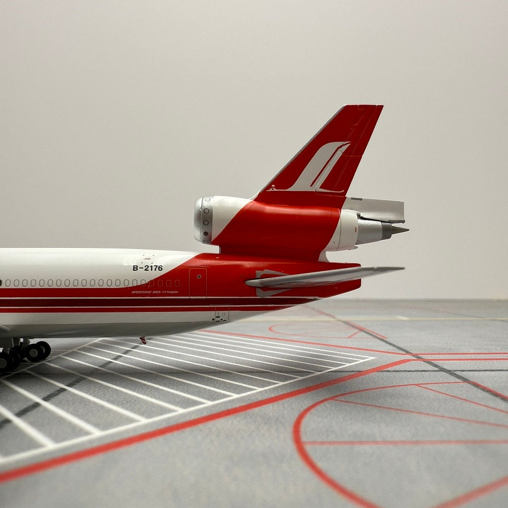 Shanghai Airlines McDonnell Douglas MD-11 (Open Cargo Door Version) B-2176/B-2177/B-2178/B-2179  Scale 1:400  YY Wings  15.31 cm
