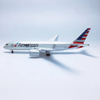 Boeing 787 American Airlines 1:130 – 43 cm / 16,9 pulgadas – Luces LED