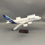 Airbus A380 Interior Cutaway Display Model – Scale 1:160 – Flying Dreams – 45.5 cm