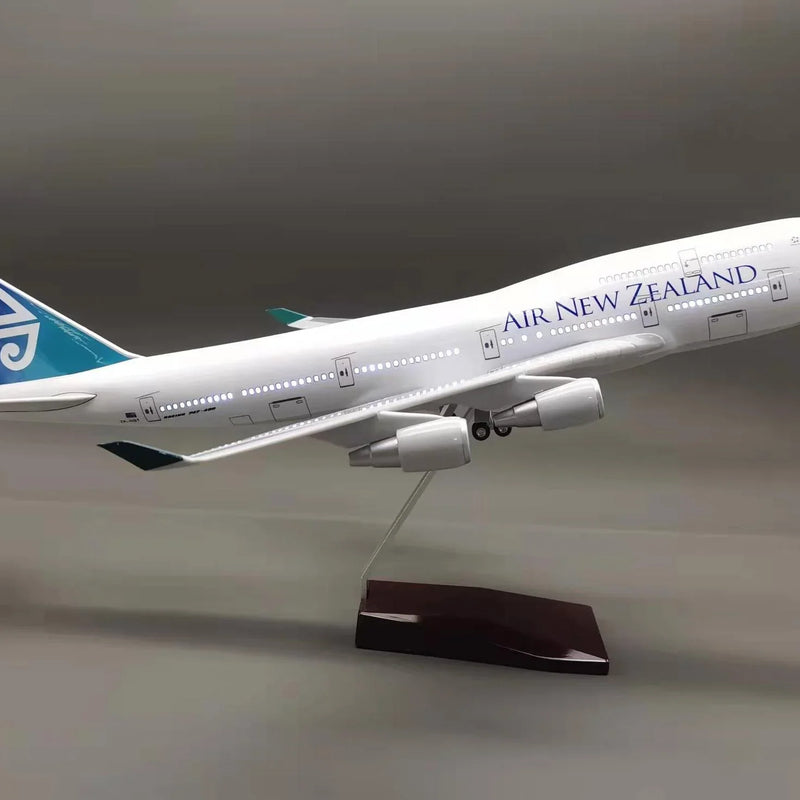 B747 Air New Zealand  - Scale 1/150 - 47cm - 18.5in - Airplane Model - Image 5