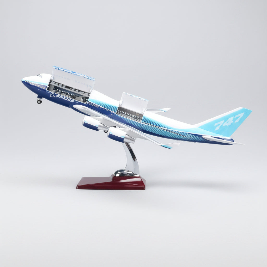 Prototype Boeing 747-400 1:150 – 47 cm / 18.5 in – Opening Cabin Hatches