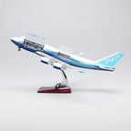 Prototype Boeing 747-400 1:150 – 47 cm / 18.5 in – Opening Cabin Hatches