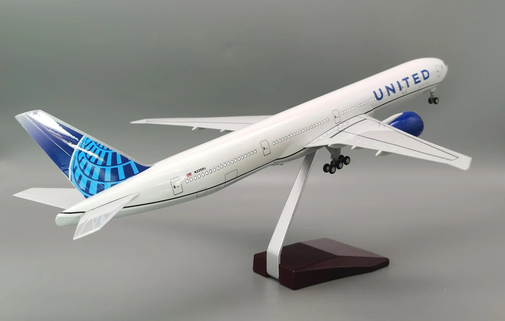 B777 United Airlines  - Scale 1/157 - 47cm - 18.5 in - Airplane Model - Gallery 3